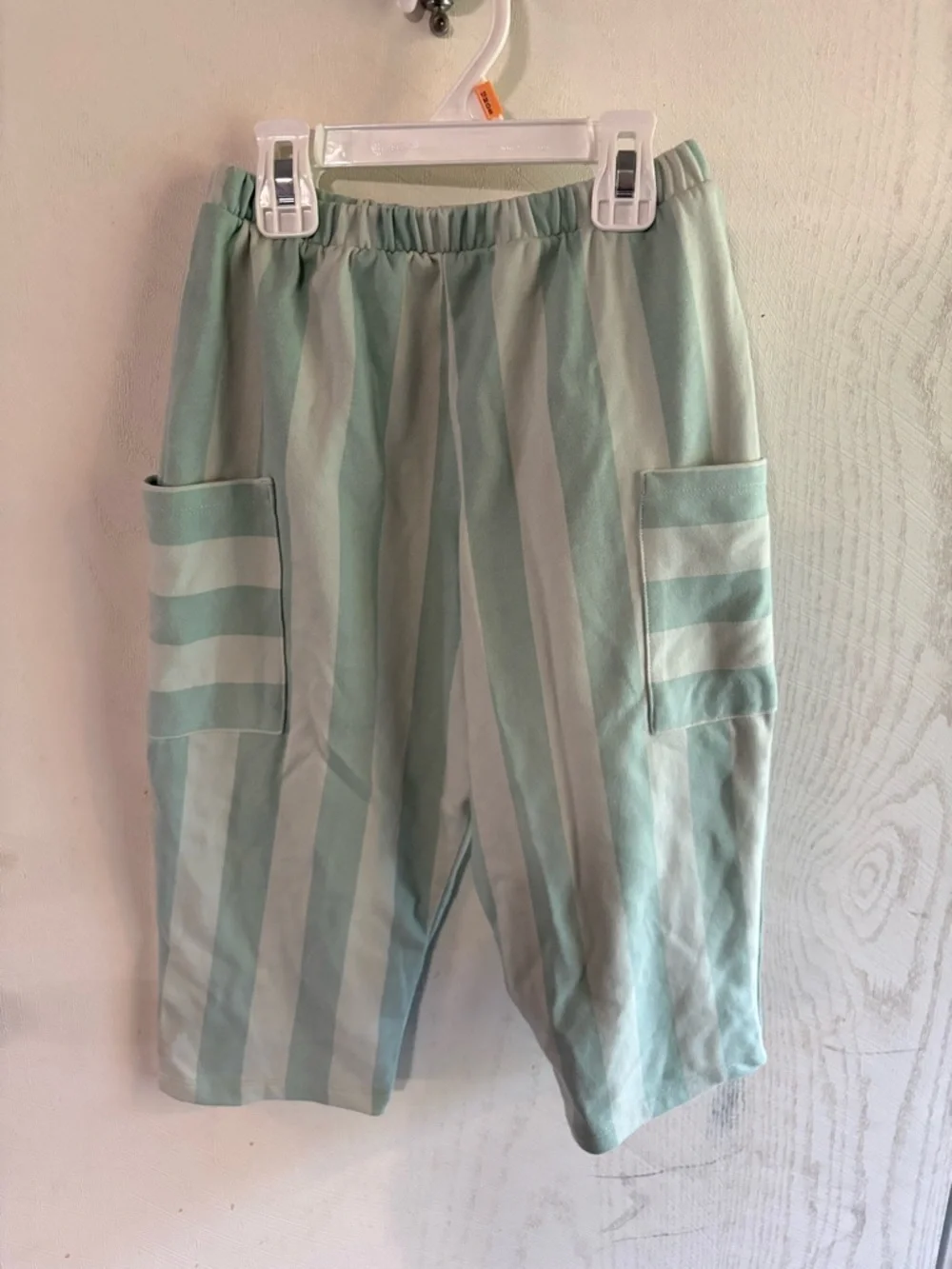 Cat & Jack Girls 2 Piece Set‎ Size 4T Floral Sweatshirt & Striped Pants Matching